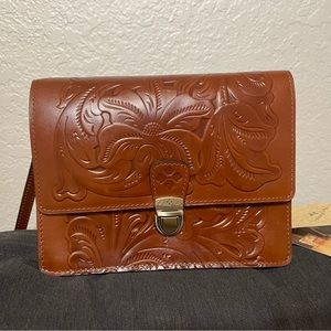 NWT Patricia Nash Lanza Crossbody Florence